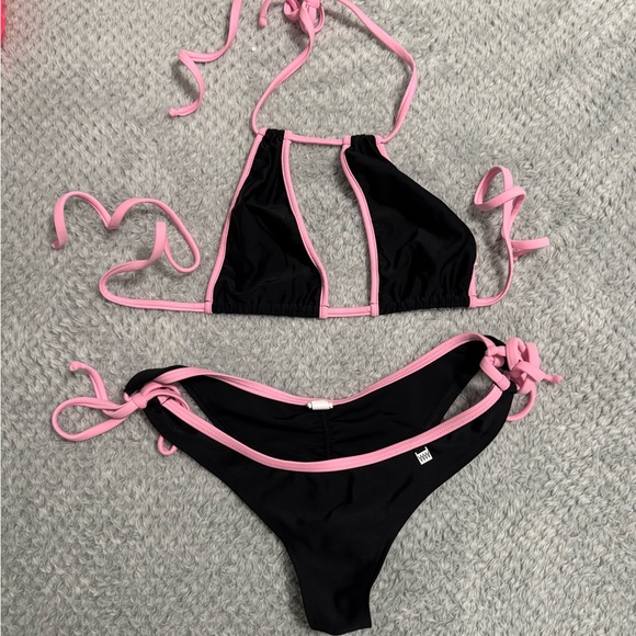 Wicked Weasel Black and Pink Bikini Set - Picture 1 of 4
